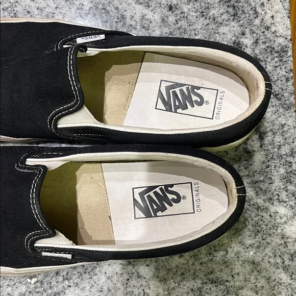 Vans Men's Black and White Slip-On Loafers Mens 9/womens 10.5 - Picture 2 of 7